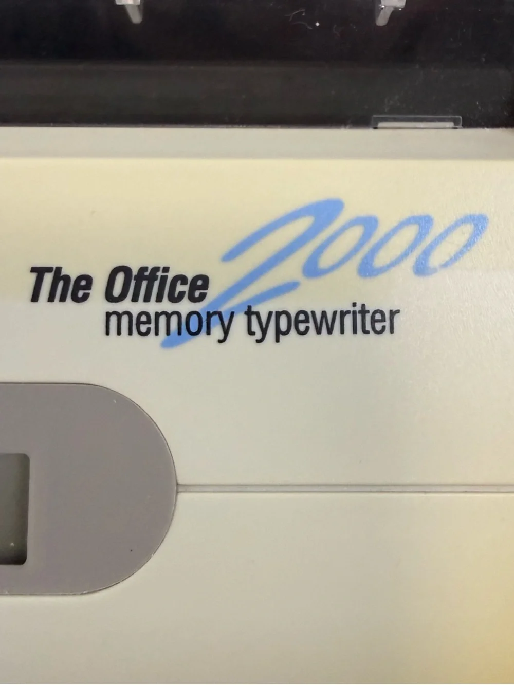 Beige Portable Typewriter - The Office 2000 model NA5HH tested & working